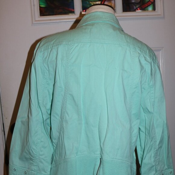 Chicos jacket size 2 and worn very little - Picture 4 of 8